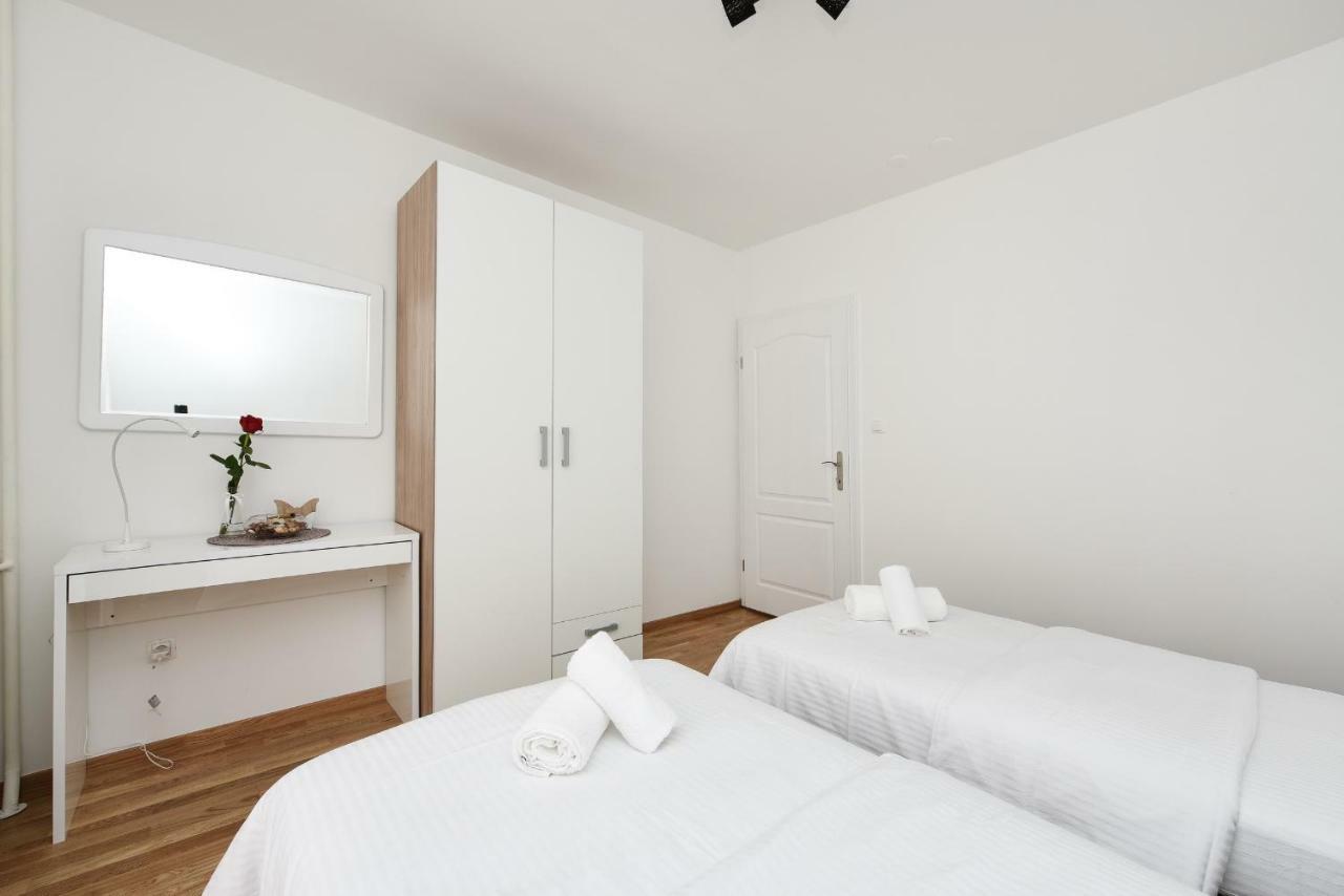 July Apartment Zadar Buitenkant foto